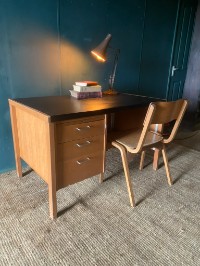 Mid 20th Century Vintage Office Study Work Computer Desk Filing Storage Drawers