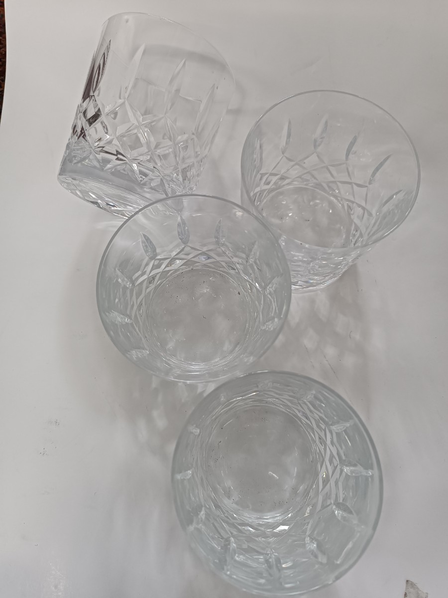 uploads/Modern-Whisky-Glasses-164ee101f05f80aws.jpg