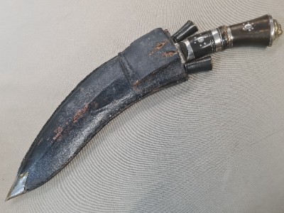Discover our unique presentation kukri, thought to be from the 4th Gorkha Rifles. Highly-detailed, in excellent condition. This standout piece awaits you, buy now!