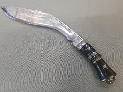Discover our unique presentation kukri, thought to be from the 4th Gorkha Rifles. Highly-detailed, in excellent condition. This standout piece awaits you, buy now!