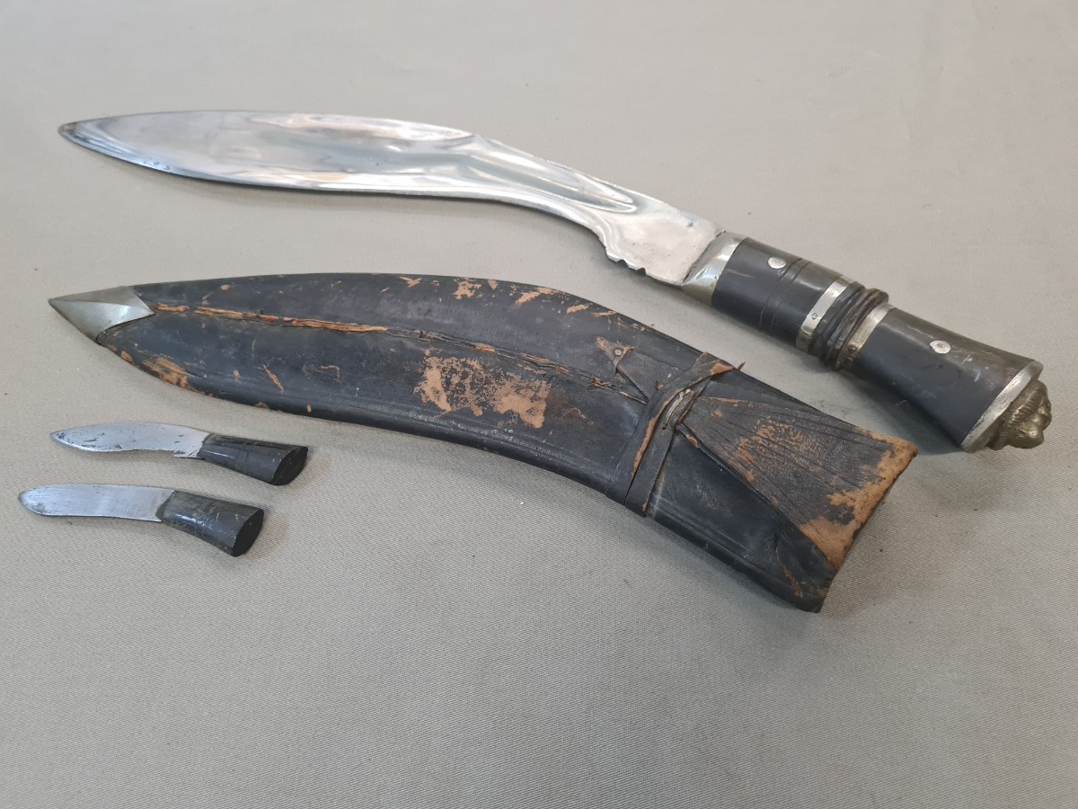 Discover our range of mid 20th century Nepalese Kukri perfect for private purchase. Shop now to add an authentic piece of history to your collection!