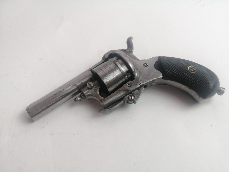 uploads/New-English-Pattern-Pinfire-Revolver-164eb49f9ec79caws.jpg