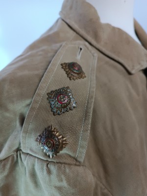 Discover our range of post-1918 khaki drill officer's jackets and trousers. Perfect for collectors, with an approximate 40-inch chest. Buy now!