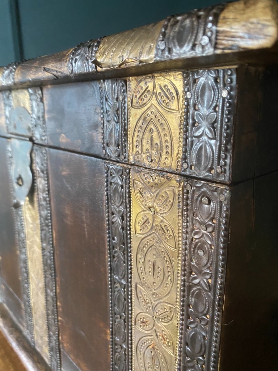 Old handmade Indian Eastern hardwood treasure chest Vintage deed Storage box