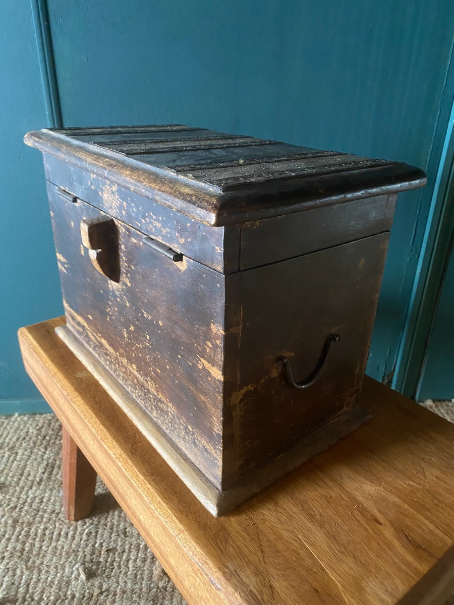 Old handmade Indian Eastern hardwood treasure chest Vintage deed Storage box