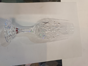 Discover our elegant 19cm high champagne flute glasses. Impeccable design for special occasions. Shop now and increase the charm of your celebrations!