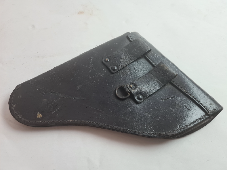 Explore our collection of Mid 20th-century pistol holsters. Discover potentially wartime, German, Luger or P38 holsters. Shop now for unique historical pieces!