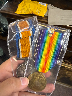 Pair Of RA WW1 Service Medals