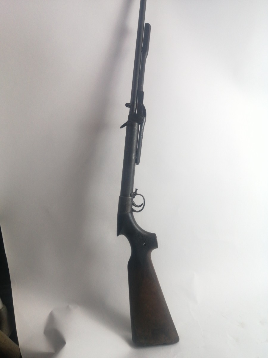Discover our range of pre-WW1 BSA under-lever air rifles, featuring chequered grips, adjustable triggers & sights. Shop now to find your perfect model!