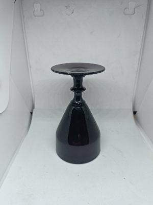 Discover our 19th century amethyst drinking glass collection. This rarity, in good condition, stands 13cm tall. A must-have for antique collectors. Shop now!