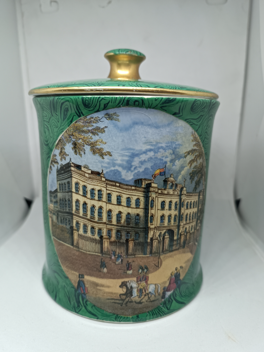 Discover our rare 19th c. Malachite Prattware tobacco/biscuit jar featuring Windsor Castle and the old Buckingham Palace. Shop now for this 16x12 cm piece of history.