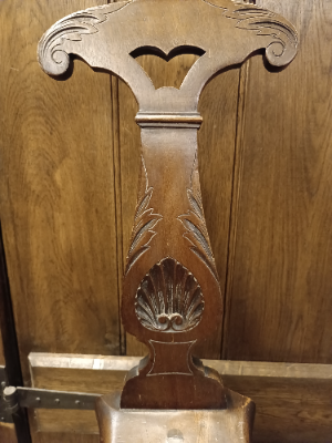 Discover a piece of intriguing British history with our George III Cock Fighting Chair. This mahogany-crafted, uniquely designed piece is a must-buy for antique collectors. Explore now!