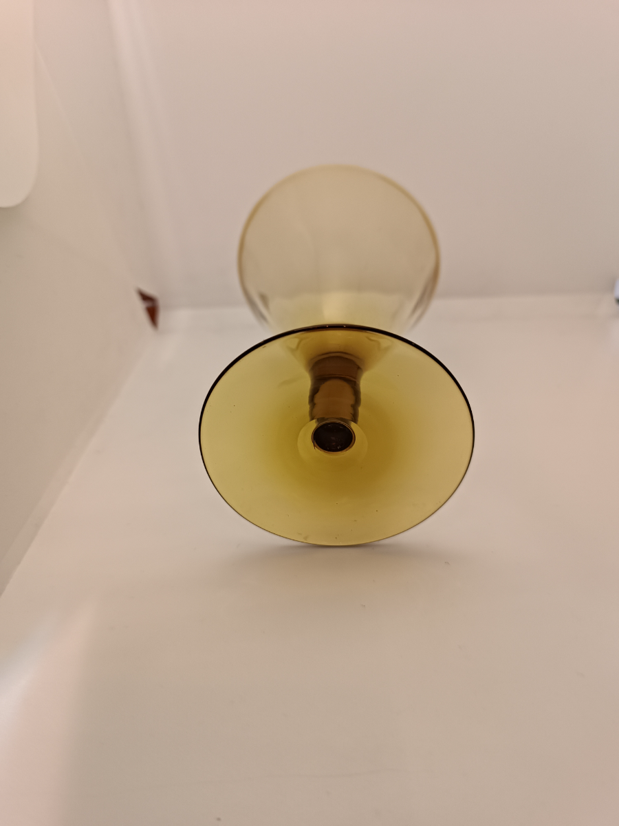 Discover our rare Victorian citrine drinking glass with polished pontil marks. Size 11cm high and in good shape. Shop today for unique glassware!