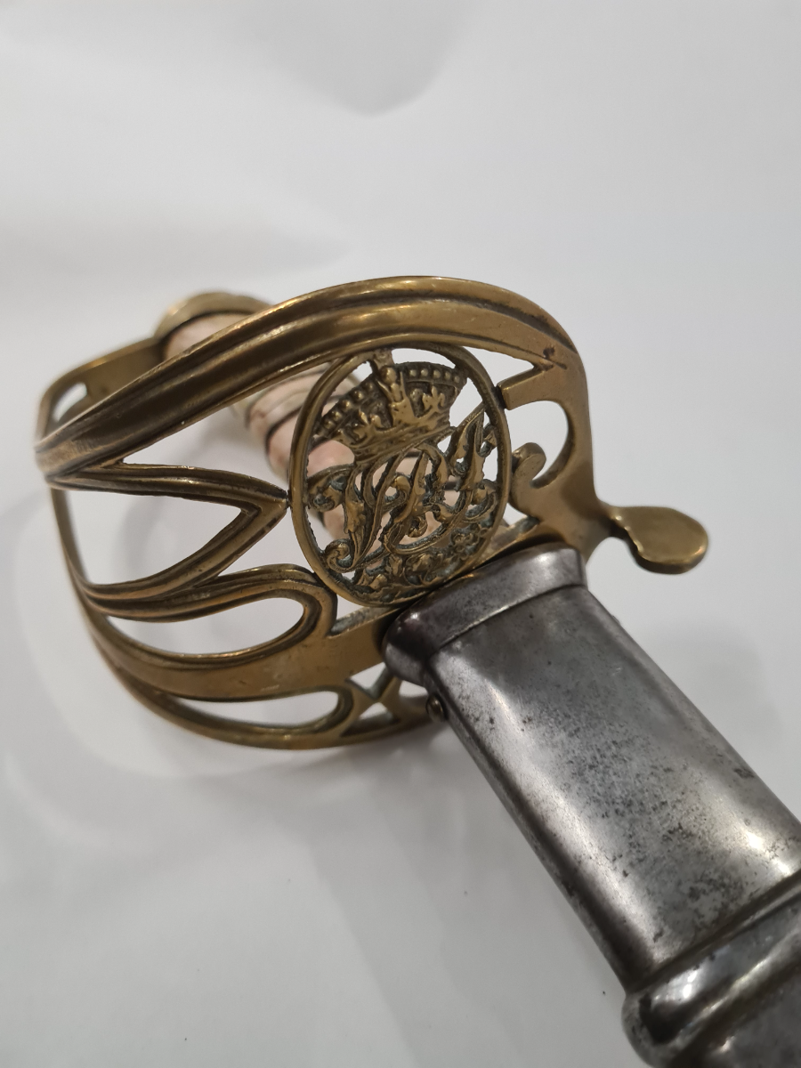 Explore our range of Victorian Regina India Reproduction 1854 Pattern Officers Swords and Scabbards. Buy our expertly restored, used items. Grab yours today!