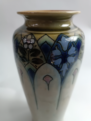 Discover our collection of Art Nouveau Royal Doulton vases circa 1910, like this E525D marked one. Shop now and own a piece of history.
