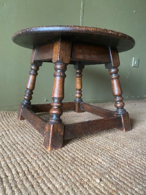 Rustic Country Arts & Crafts Oak Vintage Antique Occasional Round Coffee Table