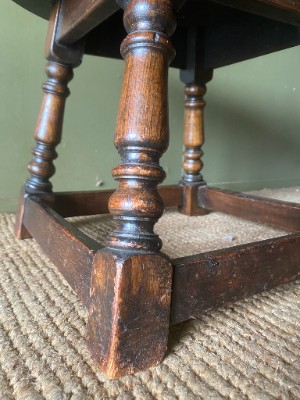 Rustic Country Arts & Crafts Oak Vintage Antique Occasional Round Coffee Table