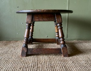 Rustic Country Arts & Crafts Oak Vintage Antique Occasional Round Coffee Table