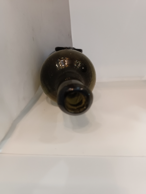 Discover our 18th-century sealed bottle with the Clive Family Crest. Possibly owned by Edward or Robert Clive. In great condition, at 8.5 inches. Shop now!