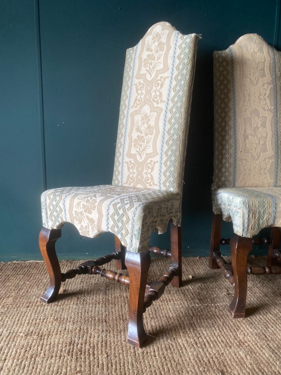 Set Of 4 Antique High Back Jacobean Style Dining Chairs For Reupholstery Solid Frame