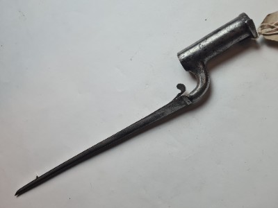 Explore our selection of 1840's constabulary carbine socket bayonets. Excellent condition, authentic pieces. Buy now for your collection!