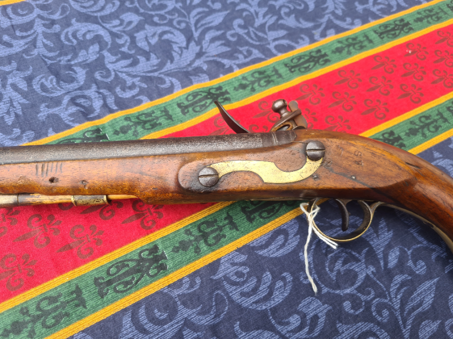 Discover our Thomas Barnett Flintlock Pistol - a mini version of a sea service pistol. In good condition with a 7inch barrel and 20 bore. Buy now!