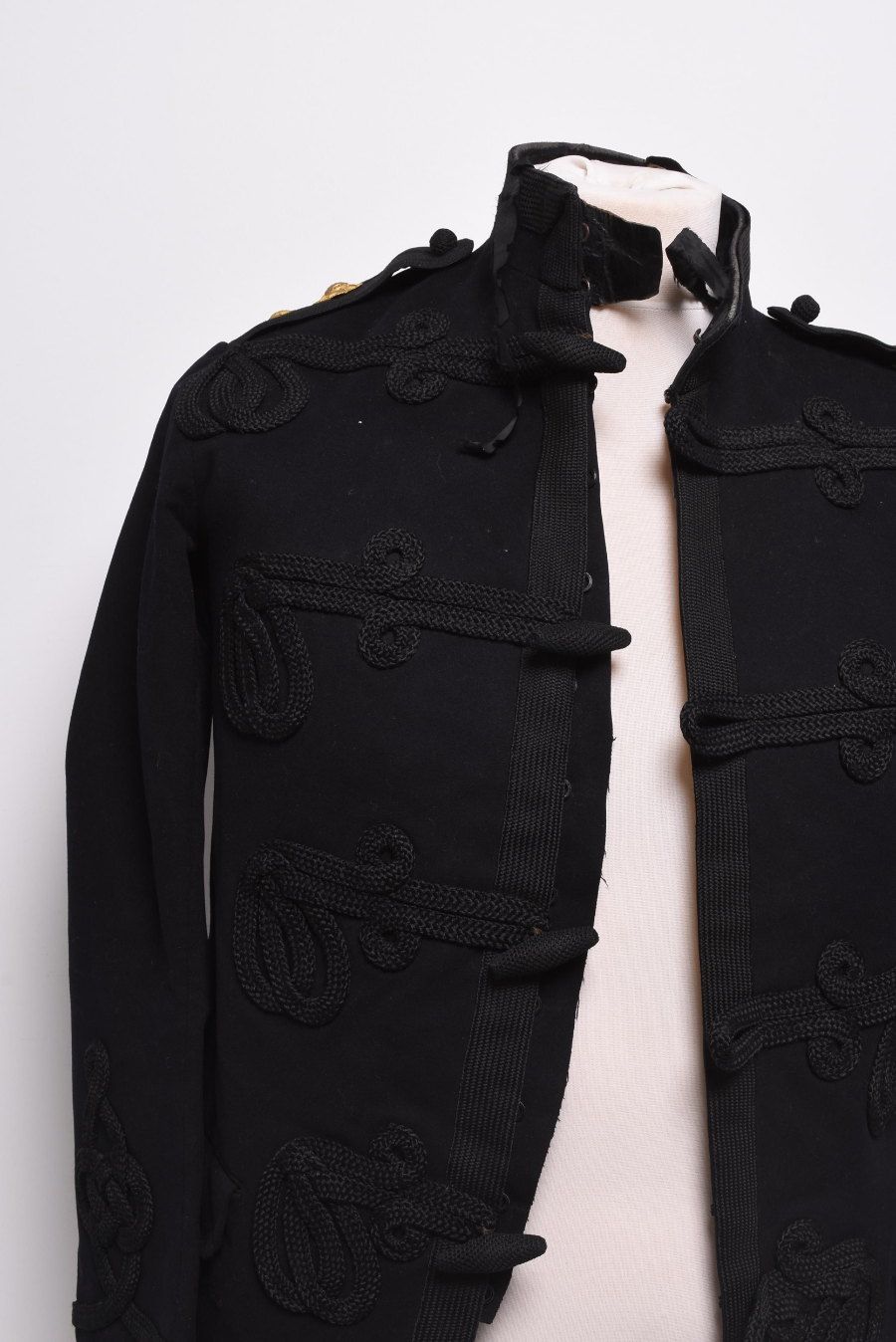 Discover our carefully curated collection of late Victorian British Army officer's tunics and helmet tins. Immerse yourself in history with pieces dating back to 1889. Shop now!