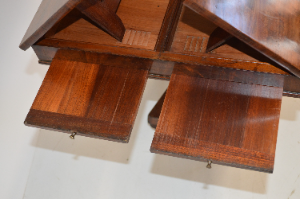 Discover our unique Victorian mahogany bedside/library table. Expandable, adjustable and portable with classic elegance. Shop now and add a hint of sophistication!