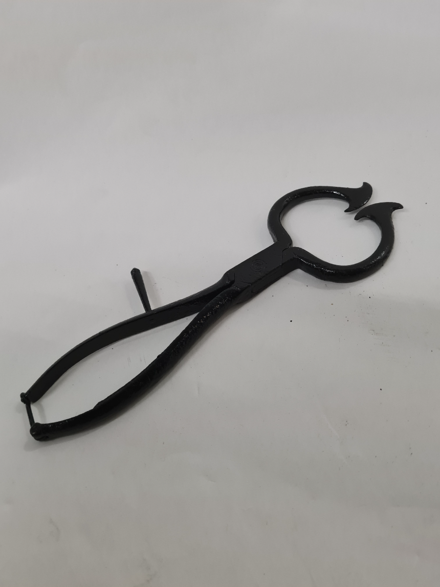 Discover our Victorian cast-iron sugar cutters! Each piece's unique patina reflects its rich history. Browse now and upgrade your kitchen tools collection!