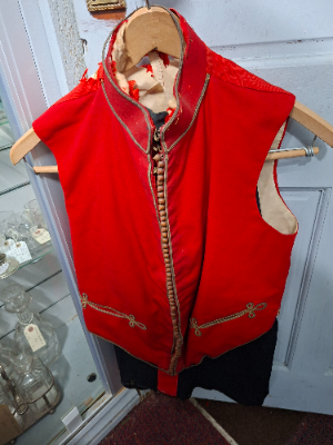 Discover our Victorian Medical Officer's Mess Dress Uniform collection. Pre-1902, in small size with silk wear detail. Explore now and indulge in vintage history!