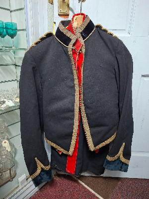 Discover our Victorian Medical Officer's Mess Dress Uniform collection. Pre-1902, in small size with silk wear detail. Explore now and indulge in vintage history!