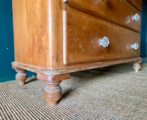 Victorian Solid Pine Antique Chest Of Drawers 2 over 2 with Pressed Glass Knobs