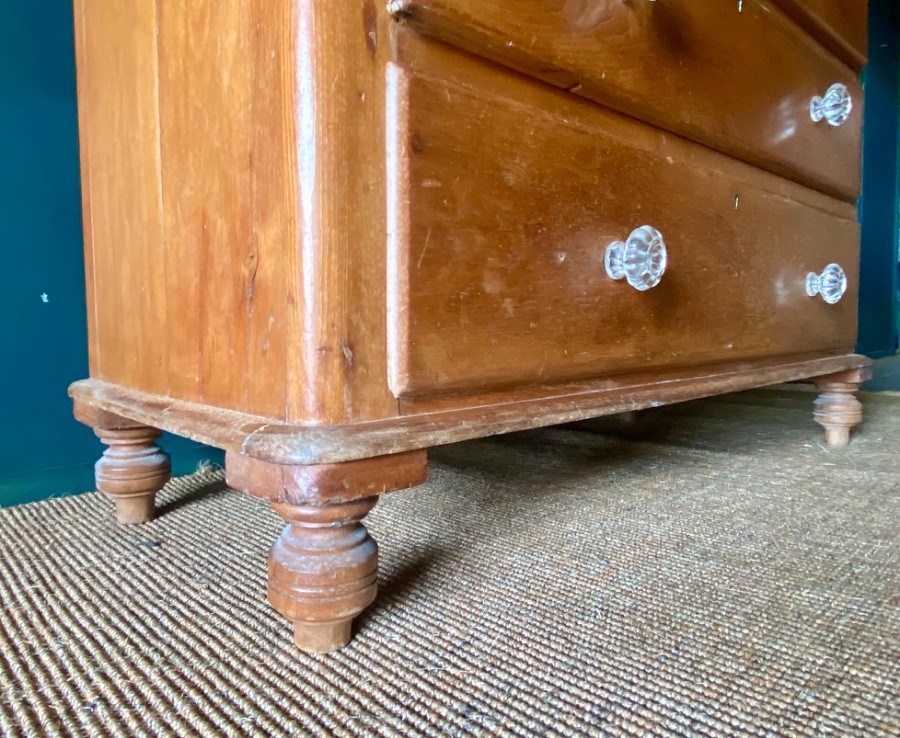 Victorian Solid Pine Antique Chest Of Drawers 2 over 2 with Pressed Glass Knobs