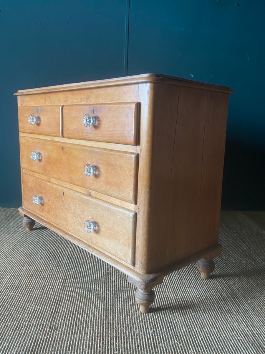 Victorian Solid Pine Antique Chest Of Drawers 2 over 2 with Pressed Glass Knobs