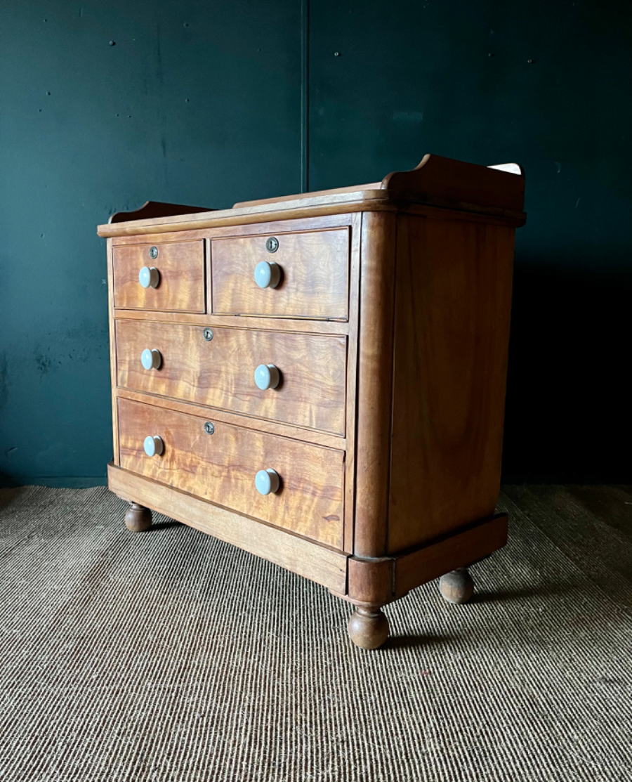 Victorian Solid Pine Antique Chest Of Drawers 2 Over 2 With White Ceramic Knobs