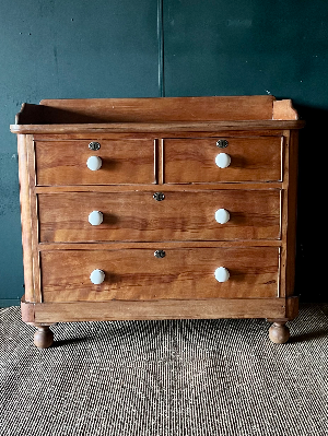 Victorian Solid Pine Antique Chest Of Drawers 2 Over 2 With White Ceramic Knobs