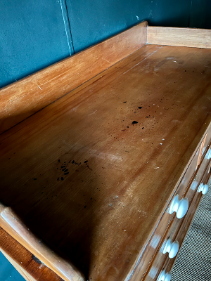 Victorian Solid Pine Antique Chest Of Drawers 2 Over 2 With White Ceramic Knobs