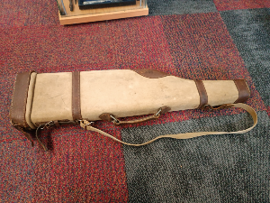 Discover our Vintage Canvas Gun Slip, 74 cm long with a comfy shoulder strap. Safeguard your firearm in style. Browse and order yours today!