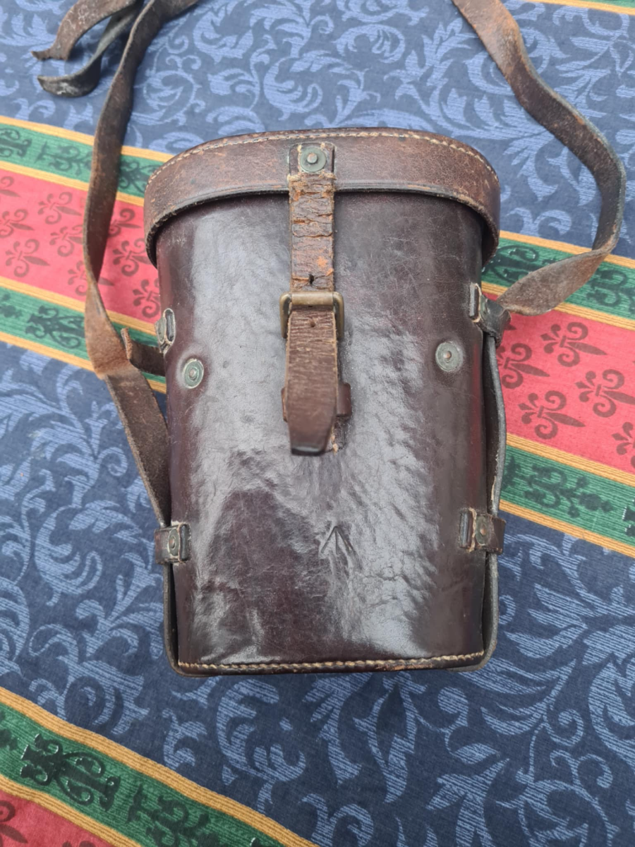 Explore our collection of authentic 1918 Bussey & Co Ltd War Department binoculars! With unique serial number 60904, in great condition. Buy now!