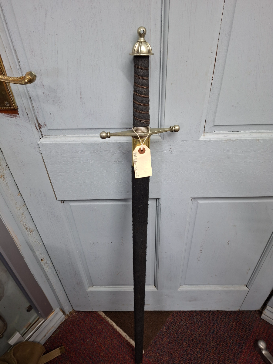 A lovely Scottish SNCO's 1865 Pattern Scottish cross hilt broad sword. Proof marked 1911, 1914 and 1925. Bend tested, WD marked and bend tested by Enfield.