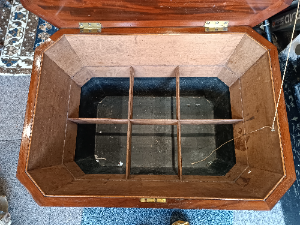 Explore our selection of William IV Mahogany Cellaret with exquisite design and great condition. Add a vintage touch to your home. Shop now!