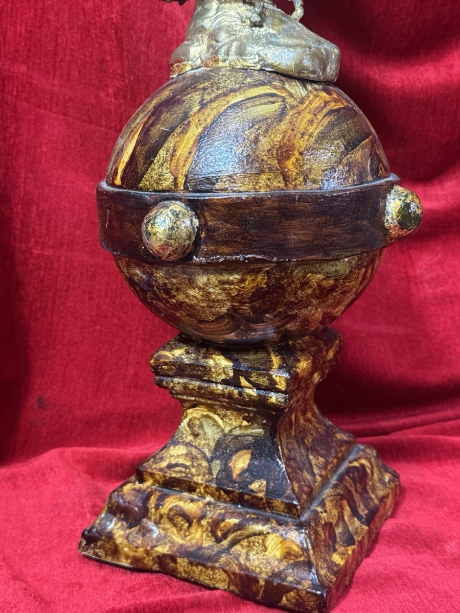Antique Georgian Cast Iron Stooping Eagle On Globe Scrumbled Centrepiece