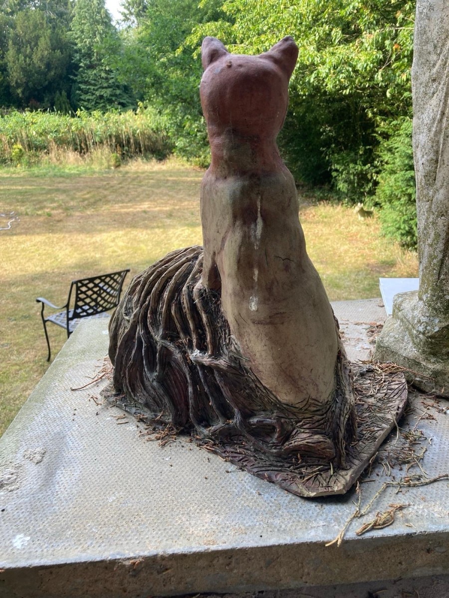 Modern Art Terracotta Sculpture Of Lion And Cat Figurine