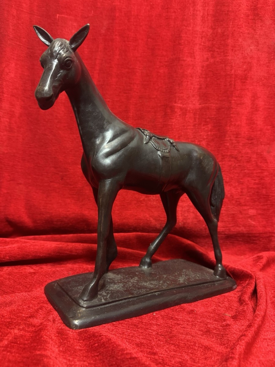 Antique Bronze Thoroughbred Race Horse Statue On Stadium Shapes Base Pediment