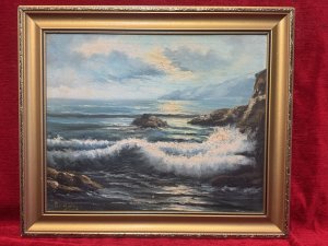 Coastal Scene 'Dramatic Wave Break' Oil Painting On Canvas Signed Rogürs Circa - 1970 Composition - Oil On Canvas Listing Description Stunning Coastal Scene With Headland Erosion And Choppy Waves Breaking In The Bay, High Set Sun Peaking Behind Clouds. Rich Colour Palette Of Vivid Blues And Browns. Signed Rogürs Set In Original Frame. Dimensions In Cms Height 47cm x Width 55cm