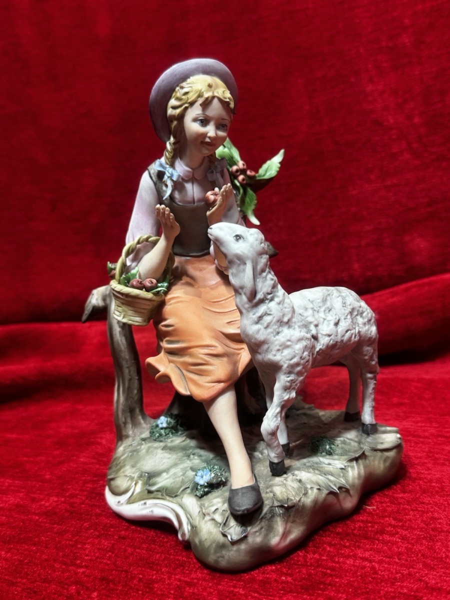 Primary image for Fine Quality Capodimonte Porcelain Tale Of Boo Peep Figurine Stamped