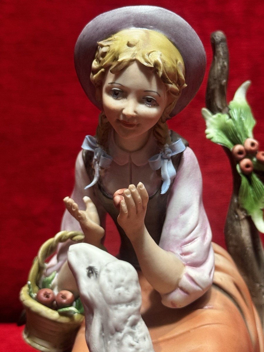 Fine Quality Capodimonte Porcelain Tale Of Boo Peep Figurine Stamped