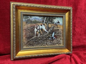 Pointer Dog Stalking Pheasants Oil Painting Signed W E Keeyn Circa - Vintage Composition - Oil On Board Listing Description Fine Quality Country Landscapes Scene Depicting A Pointer Hunting Dog Stalking Pheasants. Set Amongst Sun Kissed Grasses And Fallen Branches. Wonderful Perspective With Green Foliage And Mountainous Backdrop. Accomplished Artist W E Keeyn Captures The Urgency Of Flight In The Pheasants, Bright Hues With Great Attention To Detail. Painting On Board Set In Ornate Gilt Frame. Dimensions In Cms ADD Height x Width