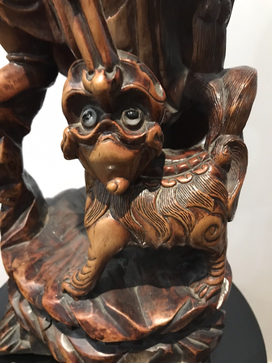 Late 19th Century Oriental Chinese Foo Man Sculpture Carved In Fruitwood