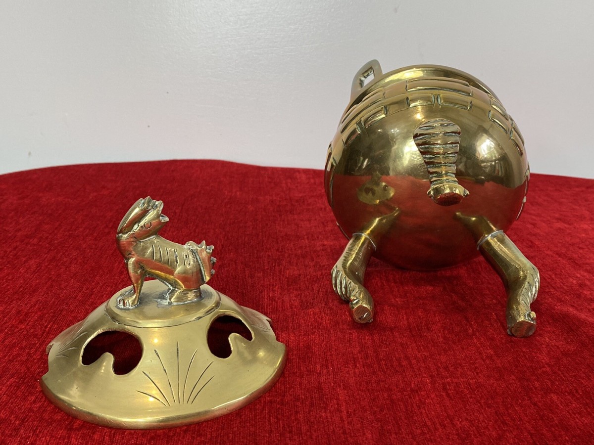 Chinese Qing Style 19th Century Brass Bulbous Incense Burner With Foo Dog Lid